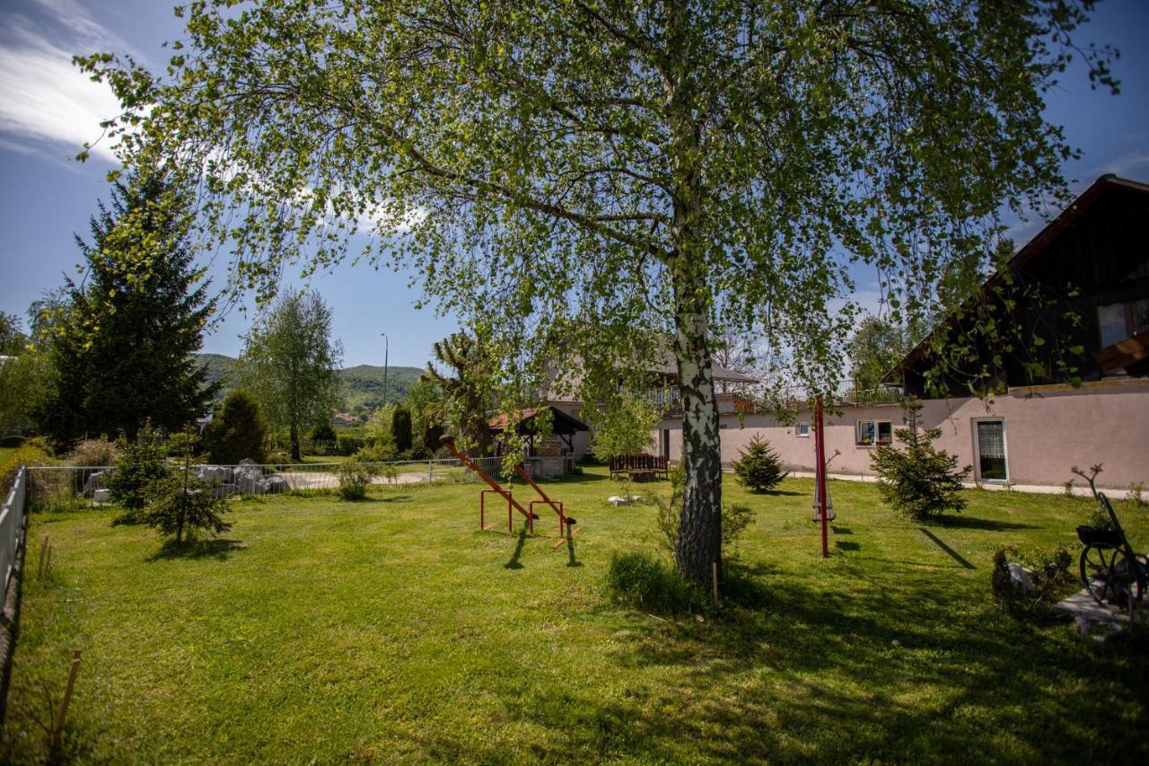 Sumski Dvori Apartment Ogulin Exteriér fotografie
