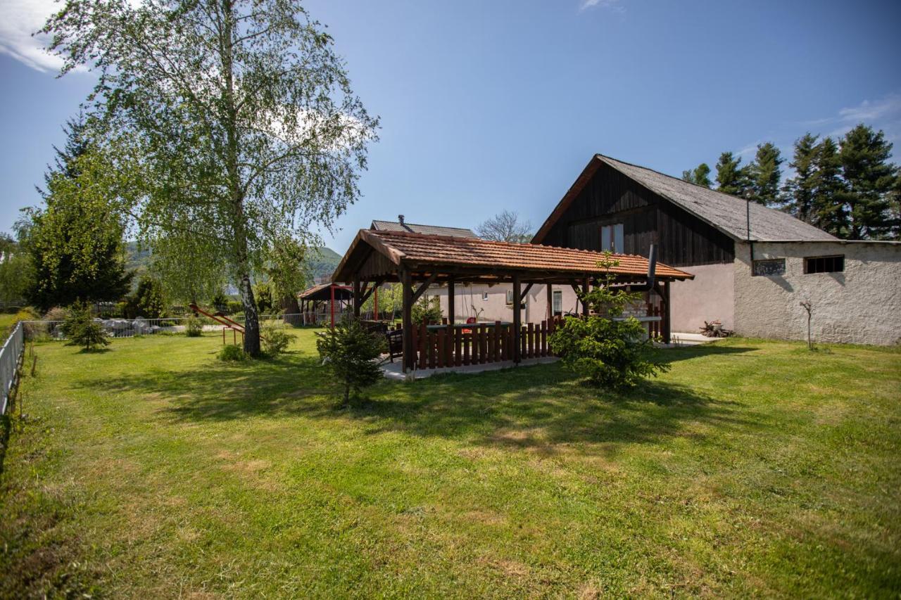 Sumski Dvori Apartment Ogulin Exteriér fotografie