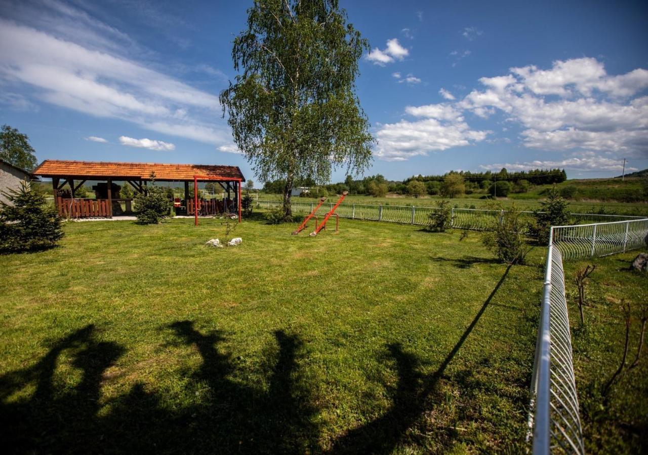 Sumski Dvori Apartment Ogulin Exteriér fotografie